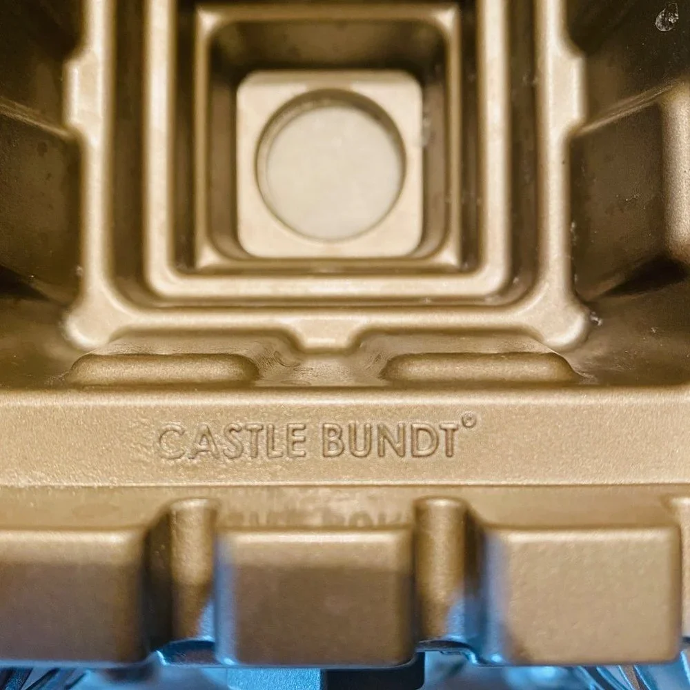Nordic Ware Cast Aluminum Castle Bundt‎ Cake Baking Pan USA 10 cup Nonstick